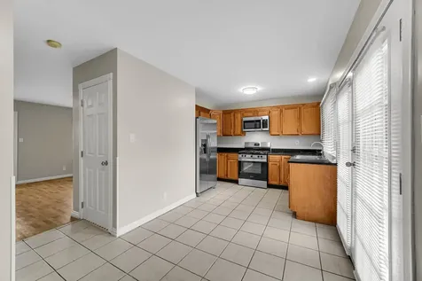 451 Yorkshire Square Bolingbrook IL 60440