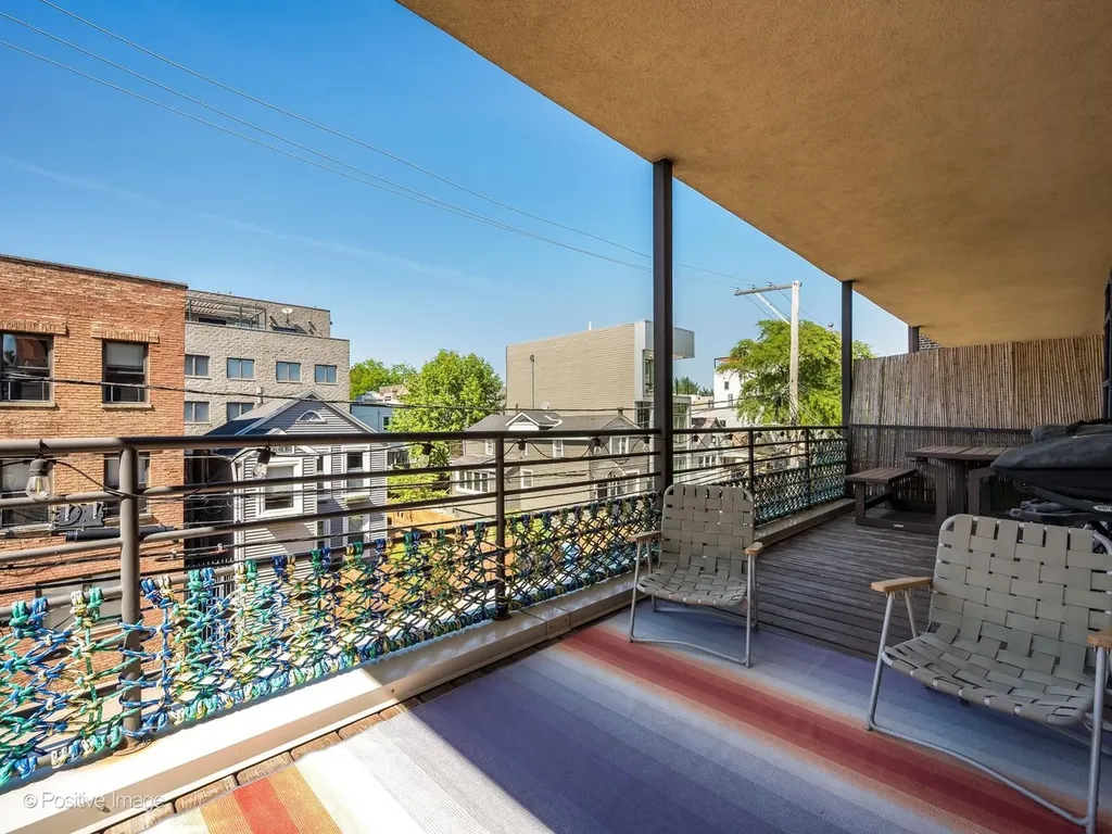 1649 West Ontario Street Chicago IL 60622