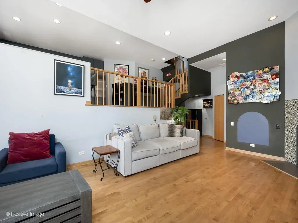 1649 West Ontario Street Chicago IL 60622