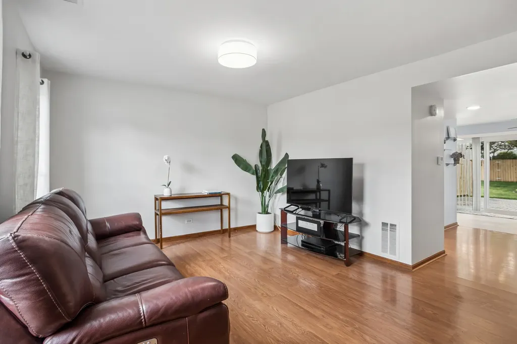 407 Chelsea Cove Roselle IL 60172