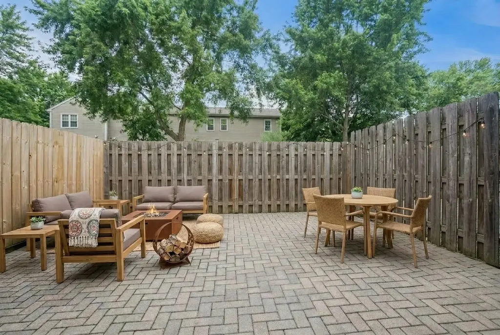 407 Chelsea Cove Roselle IL 60172