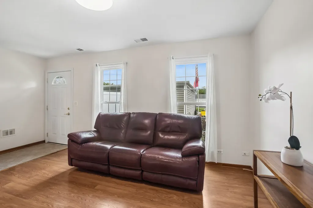 407 Chelsea Cove Roselle IL 60172