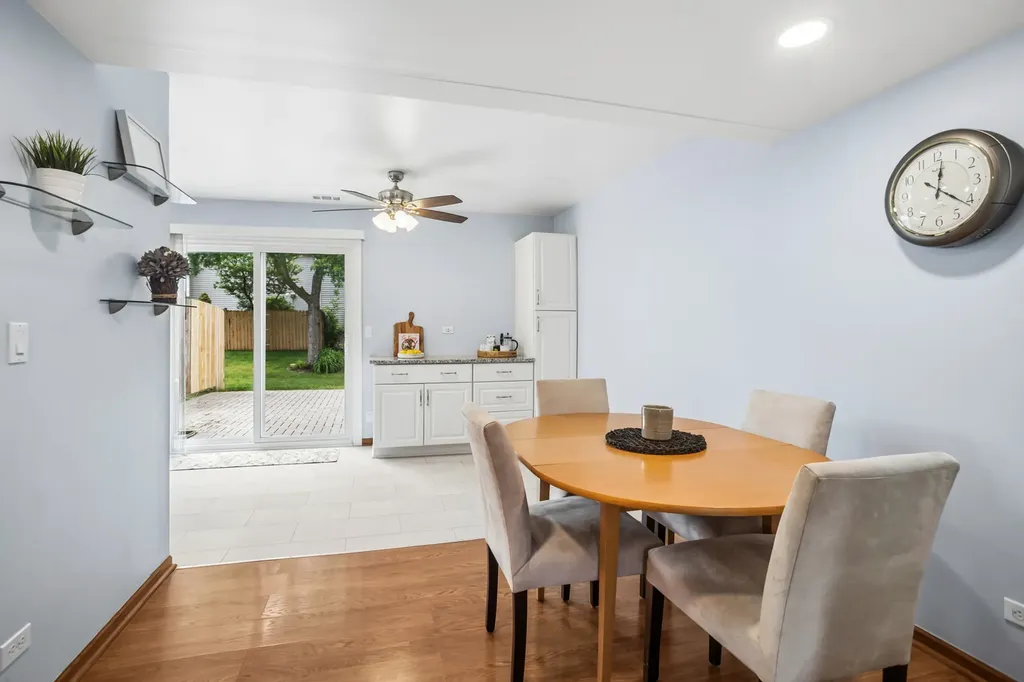 407 Chelsea Cove Roselle IL 60172