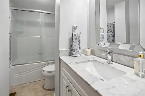 407 Chelsea Cove Roselle IL 60172