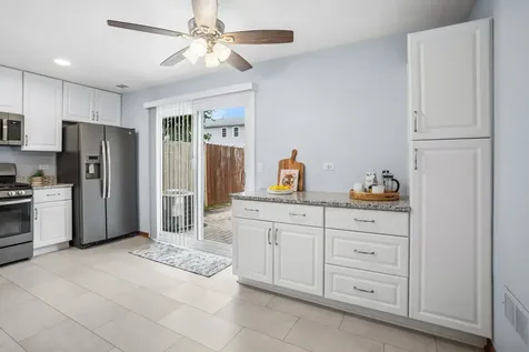 407 Chelsea Cove Roselle IL 60172