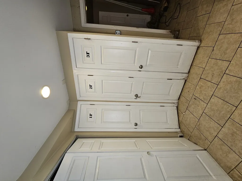 6925 West 64th Place Chicago IL 60638