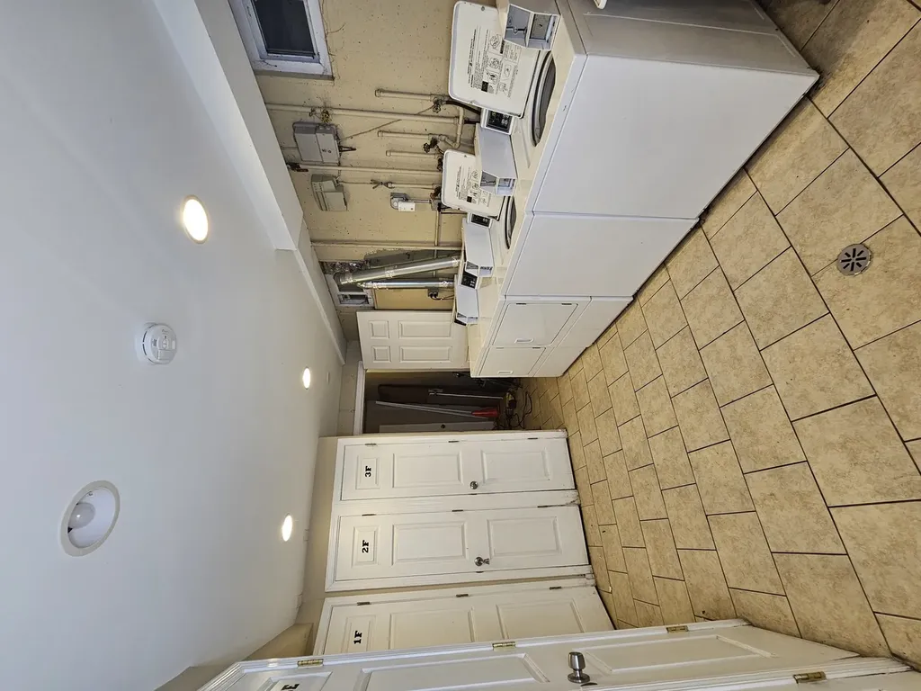 6925 West 64th Place Chicago IL 60638