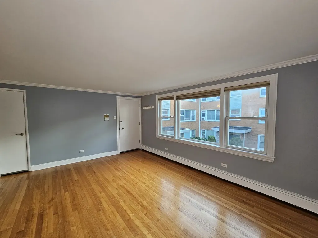 6925 West 64th Place Chicago IL 60638