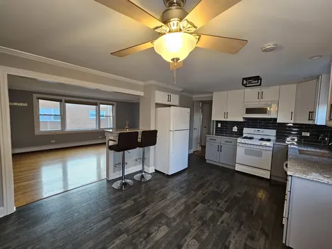 6925 West 64th Place Chicago IL 60638