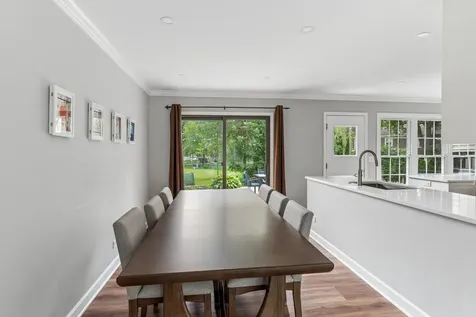413 Catalpa Lane Libertyville IL 60048