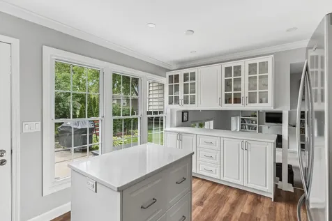 413 Catalpa Lane Libertyville IL 60048