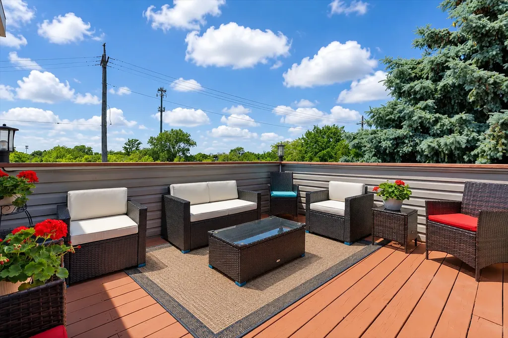 4988 North Elston Avenue Chicago IL 60630
