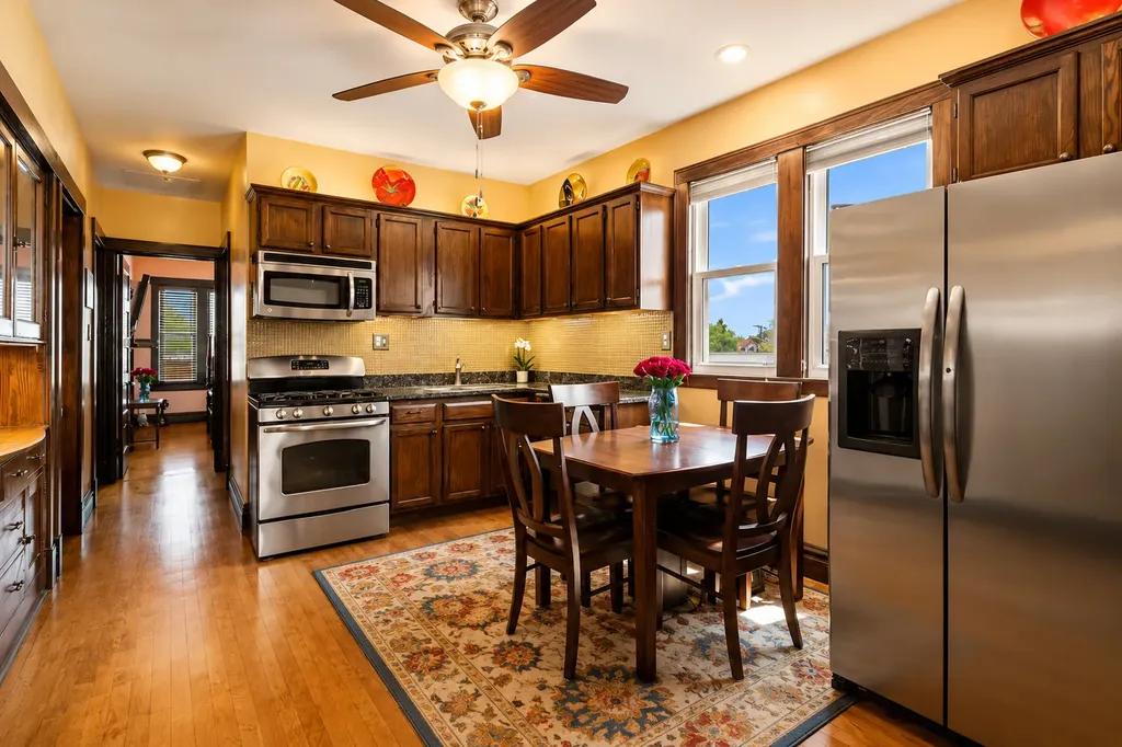 4988 North Elston Avenue Chicago IL 60630