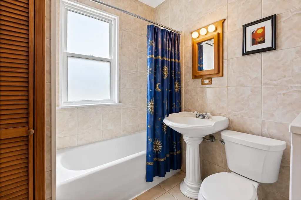 4988 North Elston Avenue Chicago IL 60630