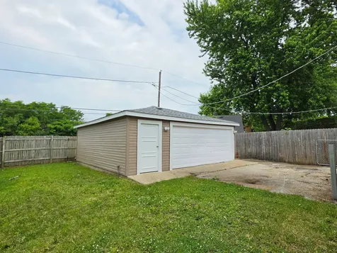 1408 Barberry Lane Round Lake Beach IL 60073