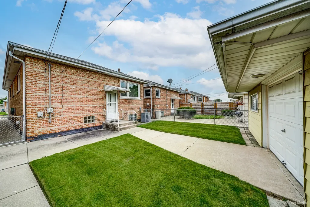 3846 West 84th Place Chicago IL 60652