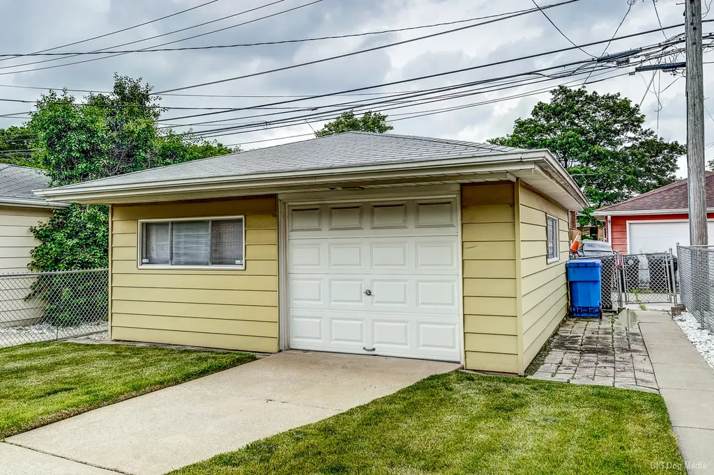 3846 West 84th Place Chicago IL 60652