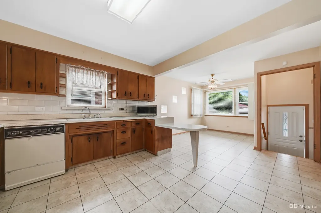 3846 West 84th Place Chicago IL 60652