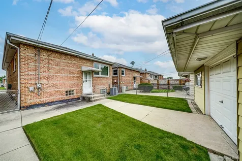 3846 West 84th Place Chicago IL 60652
