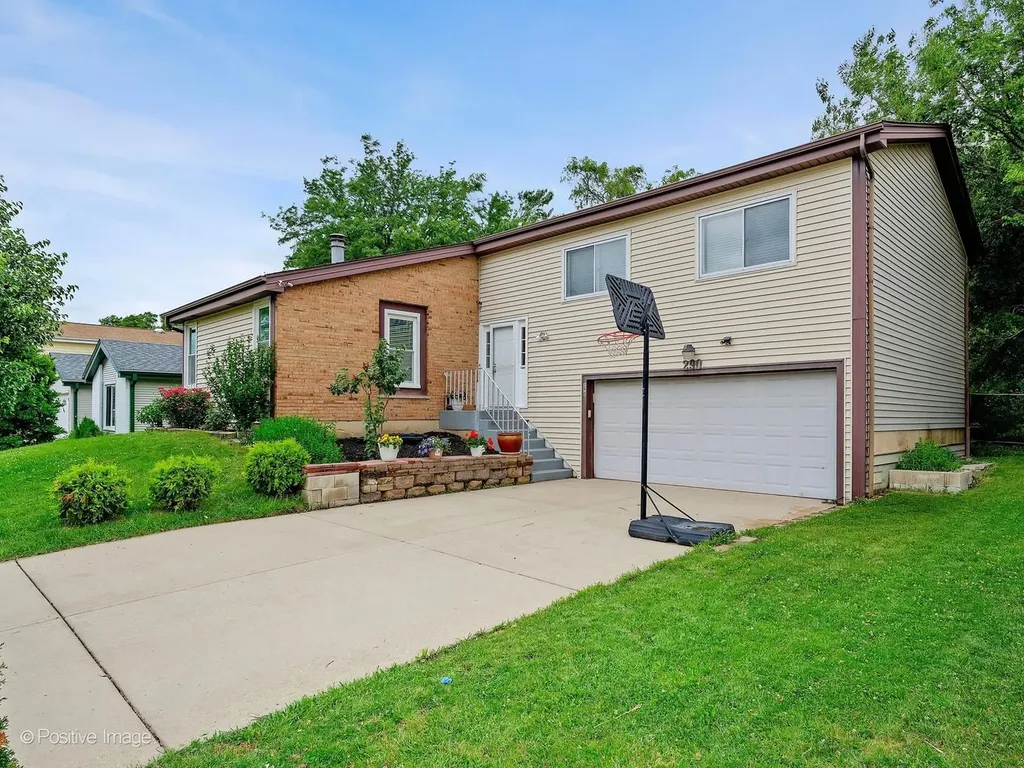 290 Loveland Drive Glendale Heights IL 60139