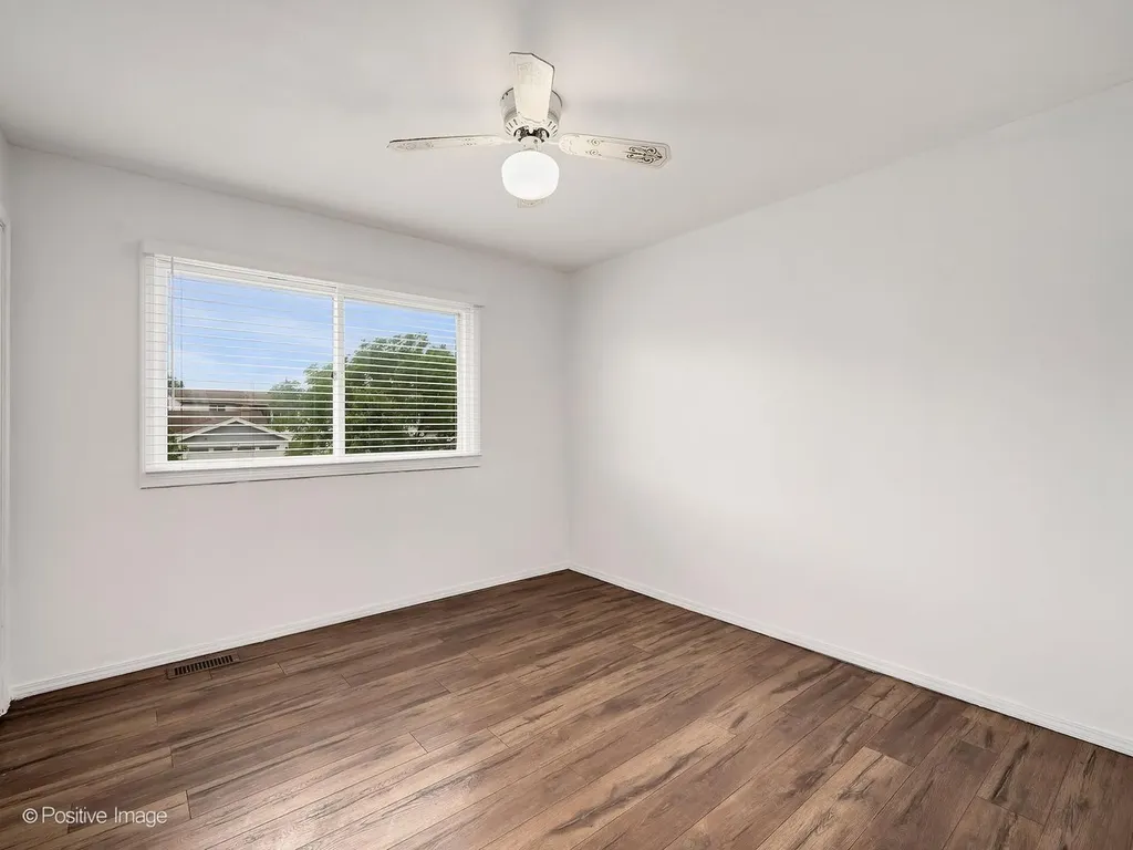 290 Loveland Drive Glendale Heights IL 60139