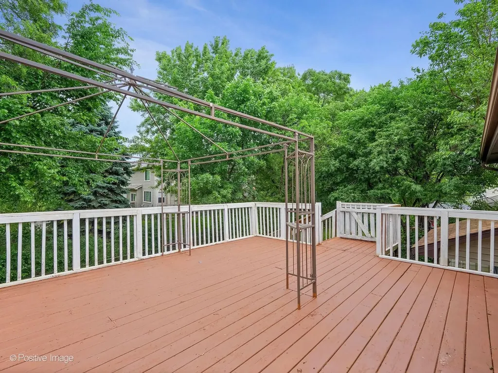290 Loveland Drive Glendale Heights IL 60139
