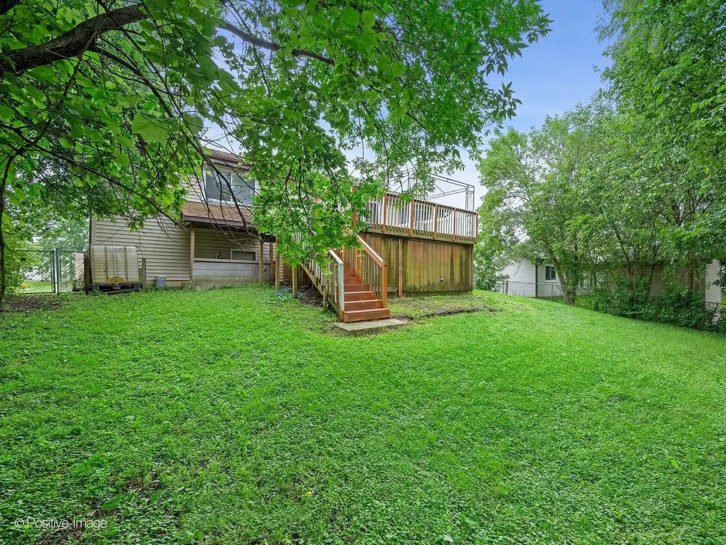 290 Loveland Drive Glendale Heights IL 60139