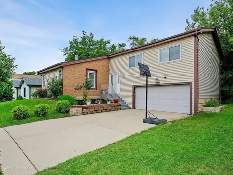 290 Loveland Drive Glendale Heights IL 60139