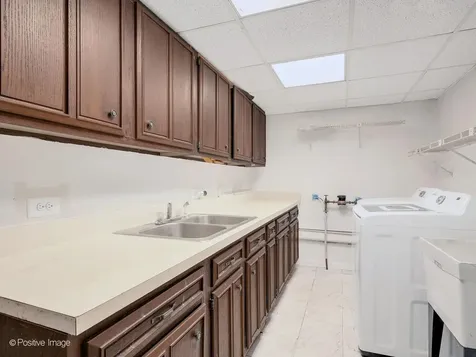 290 Loveland Drive Glendale Heights IL 60139