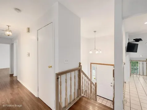 290 Loveland Drive Glendale Heights IL 60139