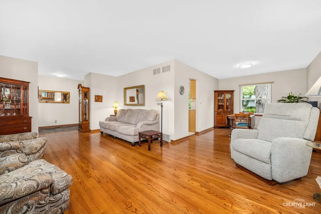 441 Tupelo Avenue Naperville IL 60540