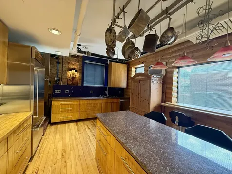 2329 West Farwell Avenue Chicago IL 60645