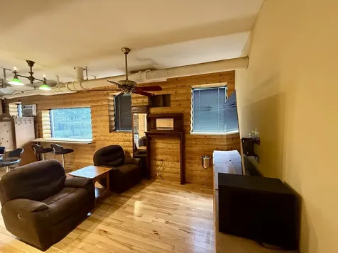 2329 West Farwell Avenue Chicago IL 60645