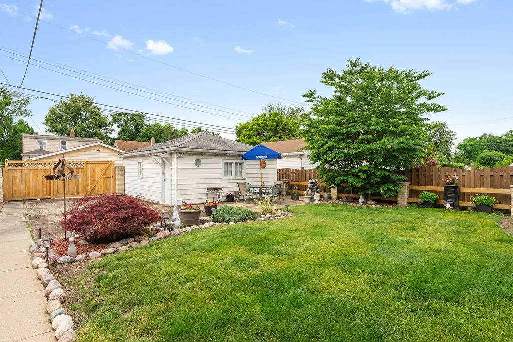 7727 West Berwyn Avenue Chicago IL 60656
