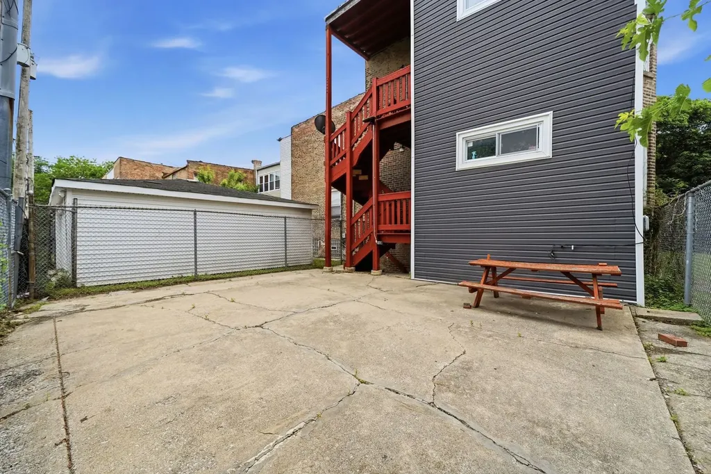 6331 South Elizabeth Street Chicago IL 60636