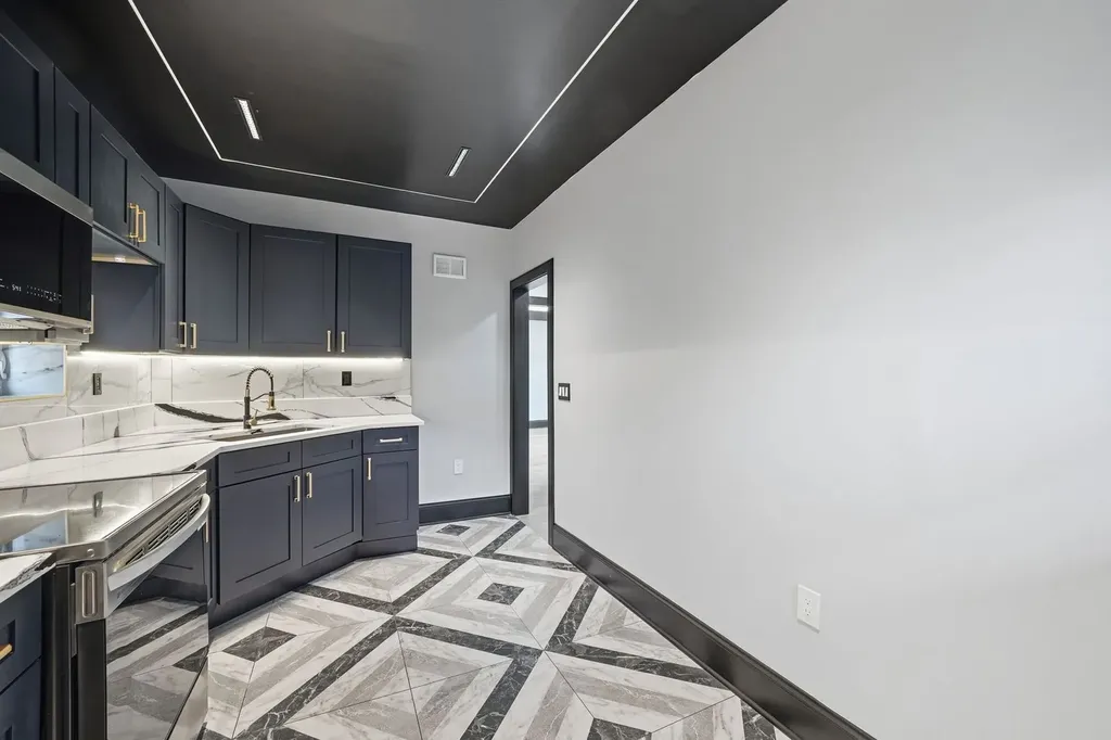 6331 South Elizabeth Street Chicago IL 60636