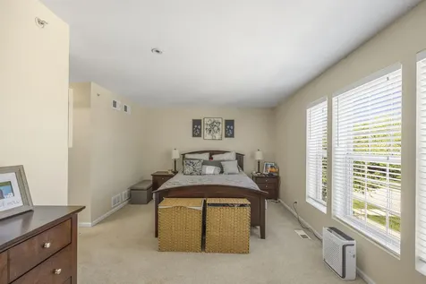 1513 Yellowstone Drive Streamwood IL 60107