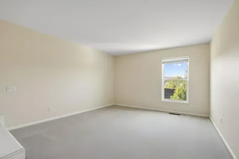 1513 Yellowstone Drive Streamwood IL 60107