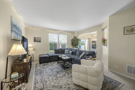 1513 Yellowstone Drive Streamwood IL 60107