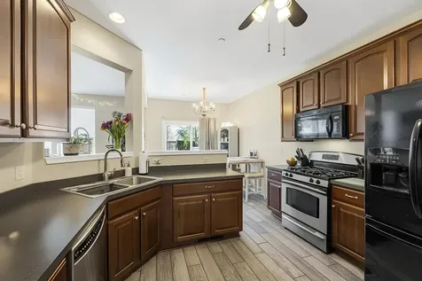 1513 Yellowstone Drive Streamwood IL 60107