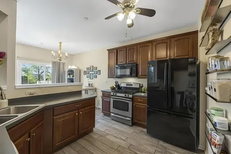 1513 Yellowstone Drive Streamwood IL 60107