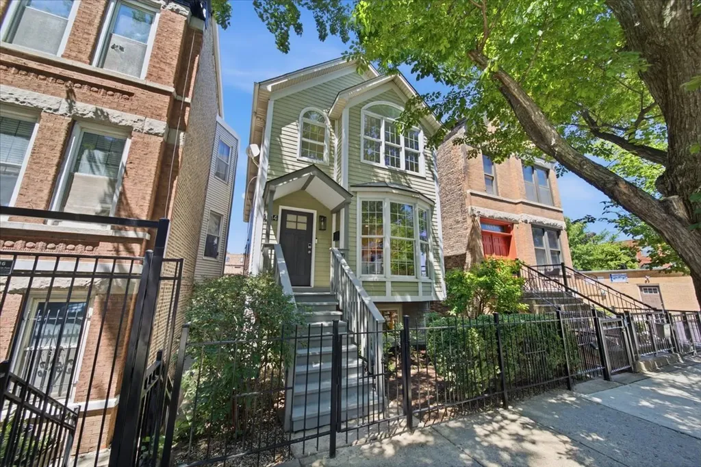 1614 West Wabansia Avenue Chicago IL 60622