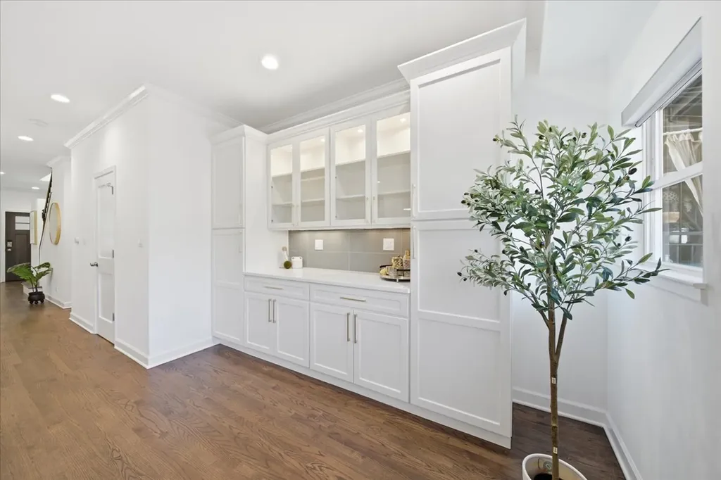 1614 West Wabansia Avenue Chicago IL 60622