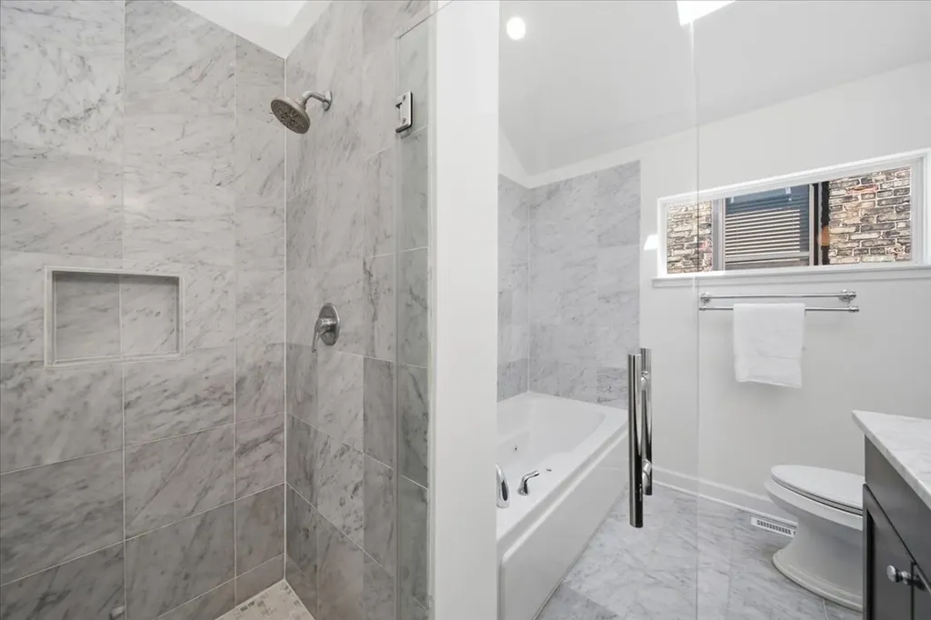 1614 West Wabansia Avenue Chicago IL 60622