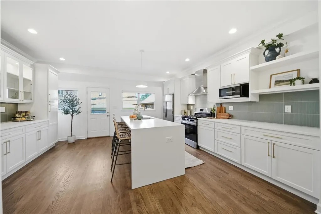 1614 West Wabansia Avenue Chicago IL 60622