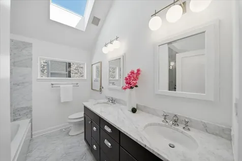 1614 West Wabansia Avenue Chicago IL 60622