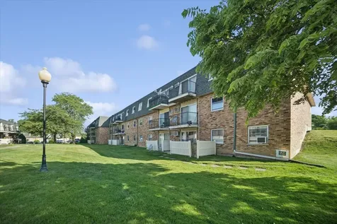 9954 South 84th Terrace S Palos Hills IL 60465