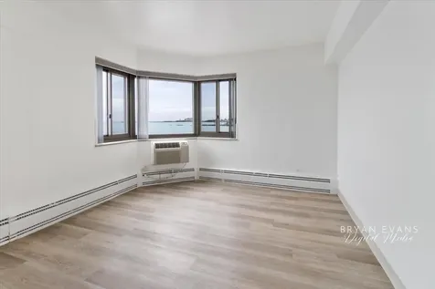 7337 South South Shore Drive Chicago IL 60649