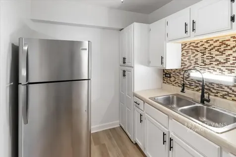 7337 South South Shore Drive Chicago IL 60649