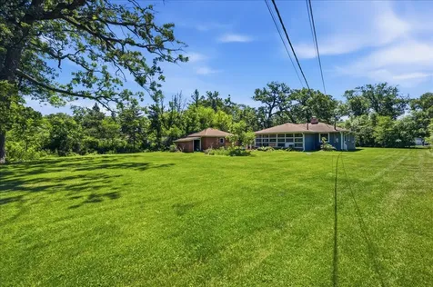 17W040 Oak Lane Bensenville IL 60106